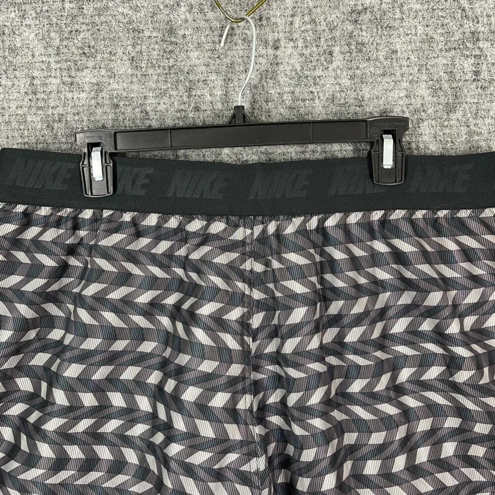 NIKE Shorts Mens Extra Large Bathing Suit Board Swim Trunks Casual Bottoms Lined